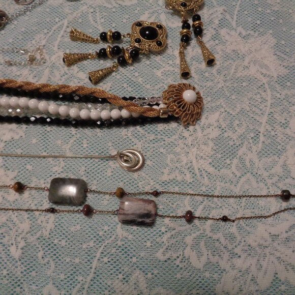 VINTAGE RETRO JEWELRY & PARTS BUTTONS SECRET BAG OLD SPOONJJ ETC. LOT - Picture 4 of 9